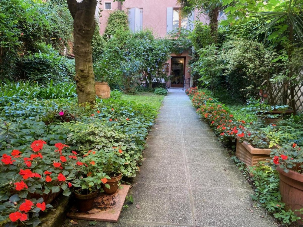 3749 Pontechiodo Image 10